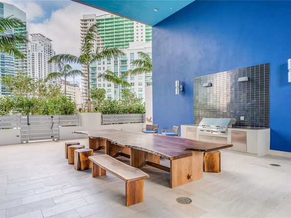 1300 Brickell Bay Dr 806, Miami FL 33131