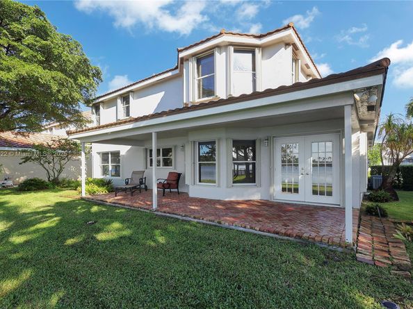 17516 NW 7th St, Pembroke Pines FL 33029