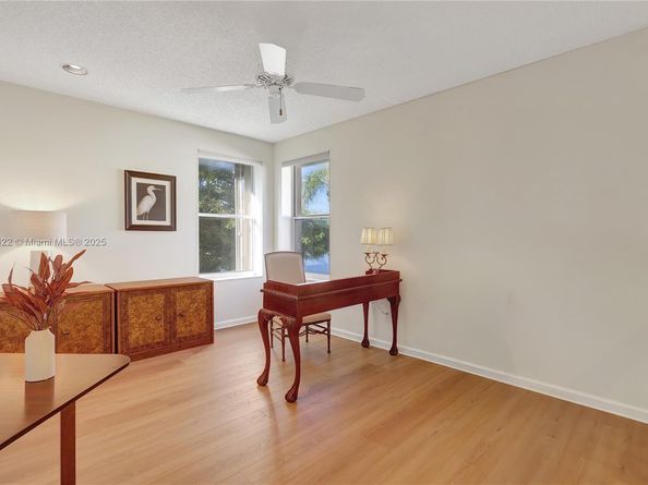 17516 NW 7th St, Pembroke Pines FL 33029
