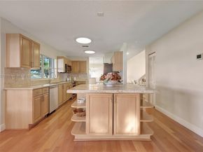 17516 NW 7th St, Pembroke Pines FL 33029