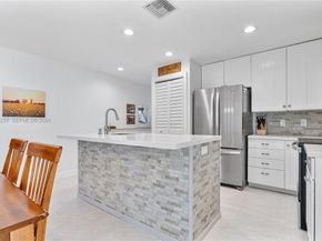 9347 SW 1st St 803, Plantation FL 33324