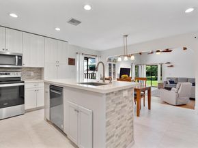 9347 SW 1st St 803, Plantation FL 33324
