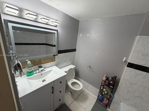 2420 Diana Dr 302, Hallandale Beach FL 33009