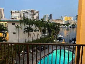 2420 Diana Dr 302, Hallandale Beach FL 33009