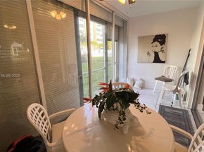 610 NE 12th Ave 102, Hallandale Beach FL 33009