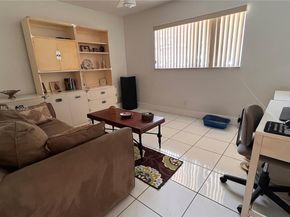 610 NE 12th Ave 102, Hallandale Beach FL 33009