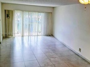 8801 Wiles Rd 208, Coral Springs FL 33067