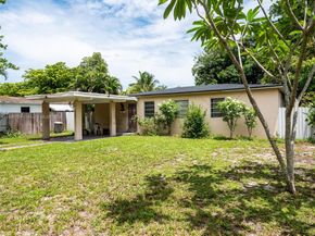 1565 NW 127th St, North Miami FL 33167