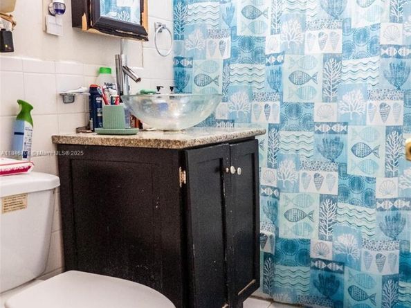 1565 NW 127th St, North Miami FL 33167
