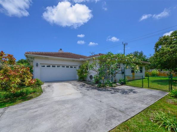 611 SW 8th St, Hallandale Beach FL 33009