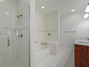 611 SW 8th St, Hallandale Beach FL 33009
