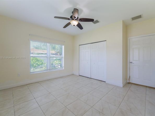 611 SW 8th St, Hallandale Beach FL 33009