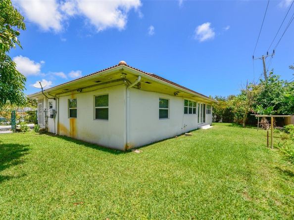611 SW 8th St, Hallandale Beach FL 33009