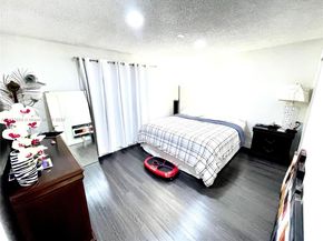 9403 SW 76th St Y17, Miami FL 33173