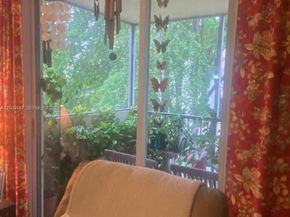 8225 Lake Dr 404, Doral FL 33166
