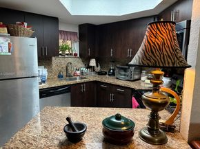 8225 Lake Dr 404, Doral FL 33166