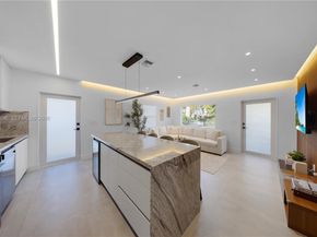 166 NW 41st St, Miami FL 33127