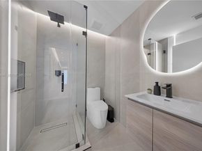 166 NW 41st St, Miami FL 33127