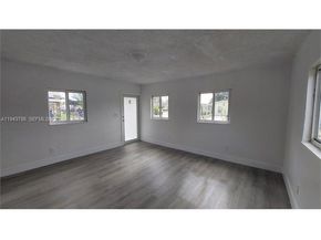 2927 NW 60th St, Miami FL 33142