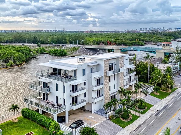 Undisclosed Address #A11659387, Hollywood FL 33019