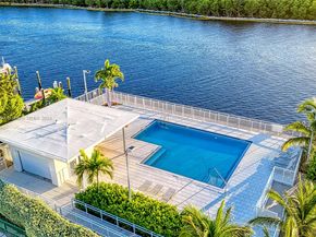 Undisclosed Address #A11659387, Hollywood FL 33019