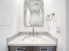 Undisclosed Address #A11659387, Hollywood FL 33019
