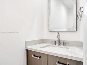 Undisclosed Address #A11659387, Hollywood FL 33019