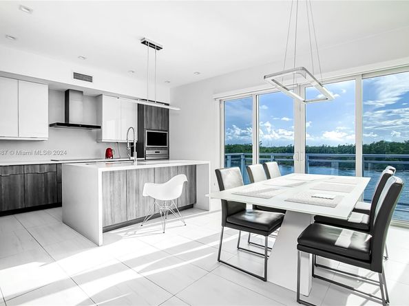 Undisclosed Address #A11659387, Hollywood FL 33019