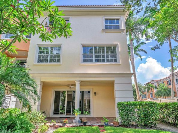 616 NE Venezia Lane 616, Boca Raton FL 33487