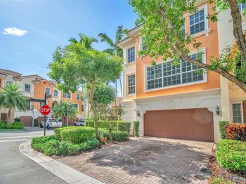 616 NE Venezia Lane