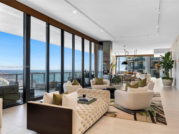 1000 Biscayne Blvd 5101, Miami FL 33132