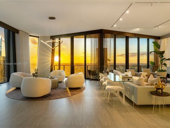 1000 Biscayne Blvd 5101, Miami FL 33132