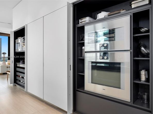 1000 Biscayne Blvd 5101, Miami FL 33132