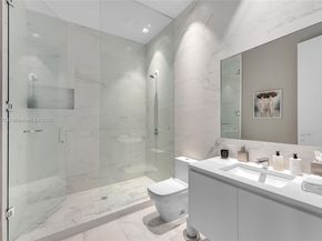 1000 Biscayne Blvd 5101, Miami FL 33132