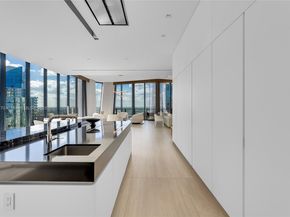 1000 Biscayne Blvd 5101, Miami FL 33132