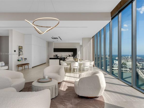 1000 Biscayne Blvd 5101, Miami FL 33132