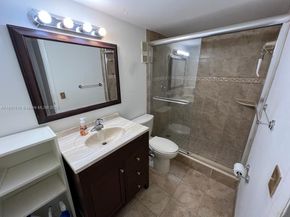 7160 Fairway Dr J18, Miami Lakes FL 33014