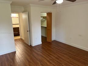 7160 Fairway Dr J18, Miami Lakes FL 33014