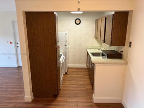 7160 Fairway Dr J18, Miami Lakes FL 33014