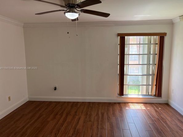 7160 Fairway Dr J18, Miami Lakes FL 33014