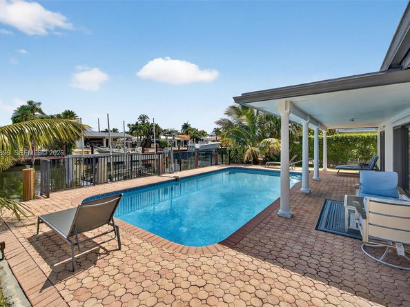 2481 SE 15th St, Pompano Beach FL 33062