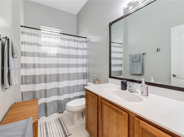 3910 NE 10th Dr, Homestead FL 33033