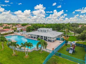 3910 NE 10th Dr, Homestead FL 33033