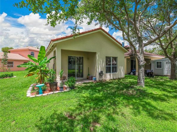 3910 NE 10th Dr, Homestead FL 33033