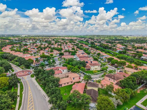 3910 NE 10th Dr, Homestead FL 33033