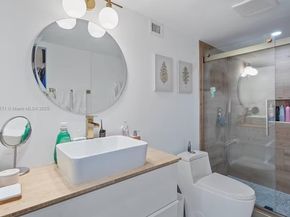 1901 Brickell Ave B1706, Miami FL 33129