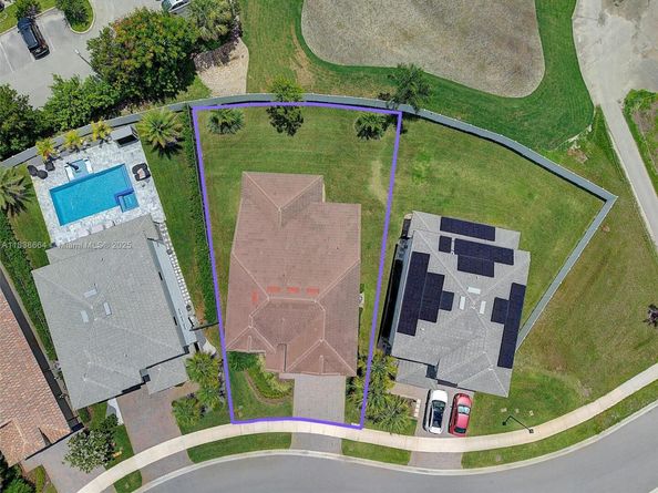8036 NW 78th St, Tamarac FL 33321