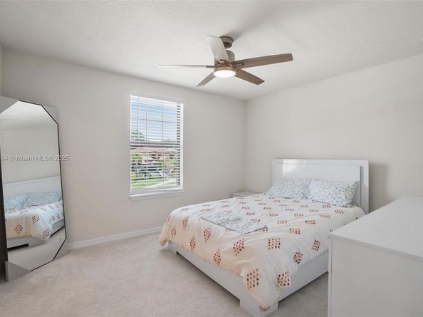 8036 NW 78th St, Tamarac FL 33321