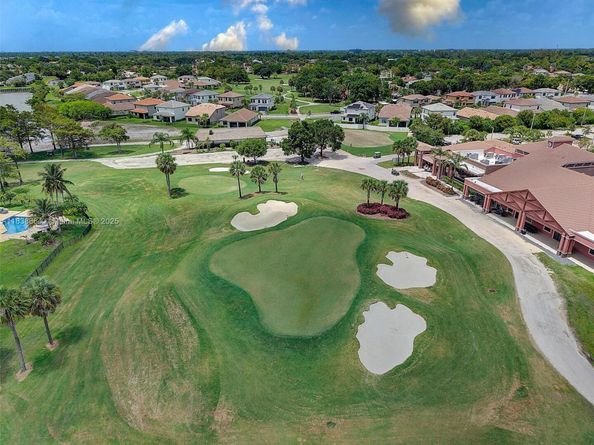 8036 NW 78th St, Tamarac FL 33321
