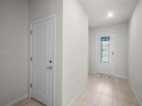 8036 NW 78th St, Tamarac FL 33321